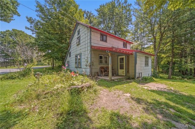 83 Knapp Rd, Constantia, NY 13044