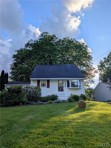 112 Pinewood Dr, Liverpool, NY 13090