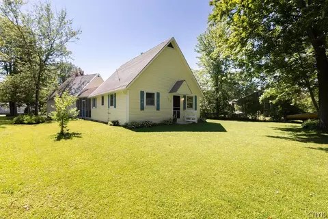 123 Larkin St, Sullivan, NY 13037