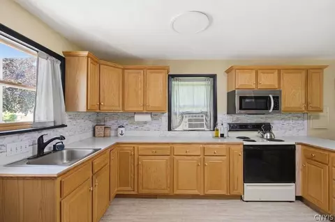 Kitchen - 123 Larkin St, Sullivan, NY 13037 photo 2 of 4