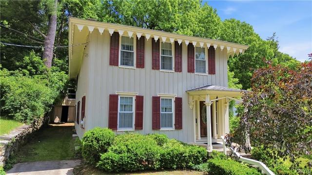 18 Burwell St, Little Falls, NY 13365
