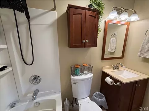 260 Watertree Dr, East Syracuse, NY 13057 photo 21