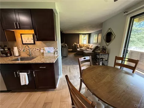 260 Watertree Dr, East Syracuse, NY 13057 photo 14