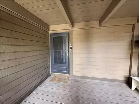 260 Watertree Dr, East Syracuse, NY 13057 photo 2