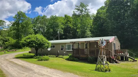 4524 Maybury Rd, Solon, NY 13101