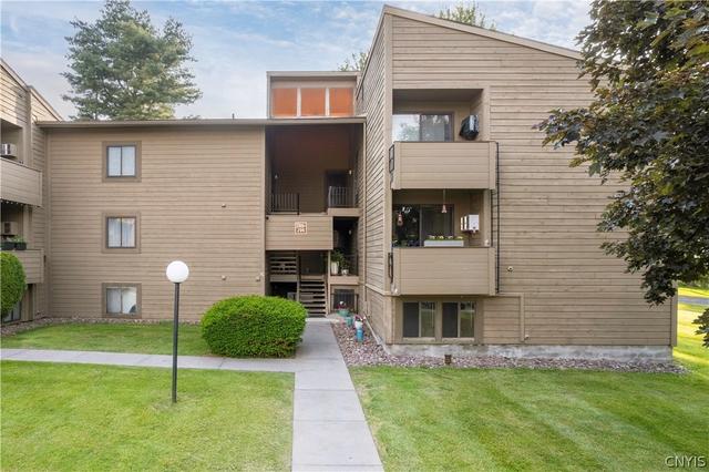 295 Watertree Dr, East Syracuse, NY 13057