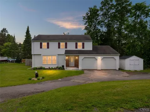 2955 Graffenburg Rd, New Hartford, NY 13413