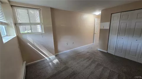 105 Watertree Dr, East Syracuse, NY 13057 photo 17
