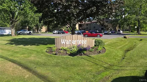105 Watertree Dr, East Syracuse, NY 13057 photo 28