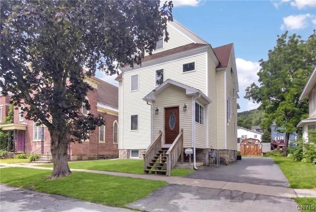 20 Petrie St, Little Falls, NY 13365
