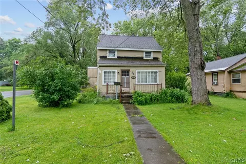 401 Richfield Blvd, Salina, NY 13211