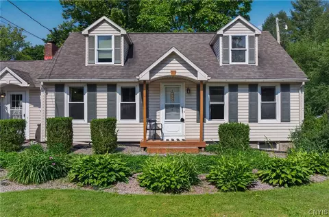 Exterior - 700 Maple Dr, Fayetteville, NY 13066 photo 2 of 10