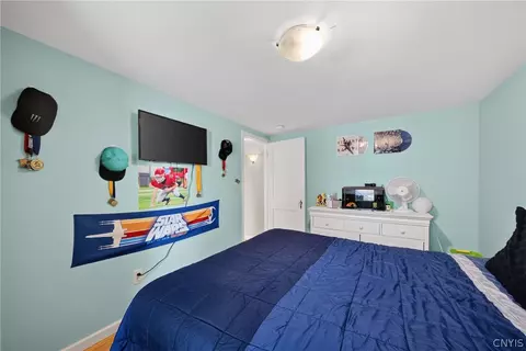 Bedroom - 700 Maple Dr, Fayetteville, NY 13066 photo 3 of 7