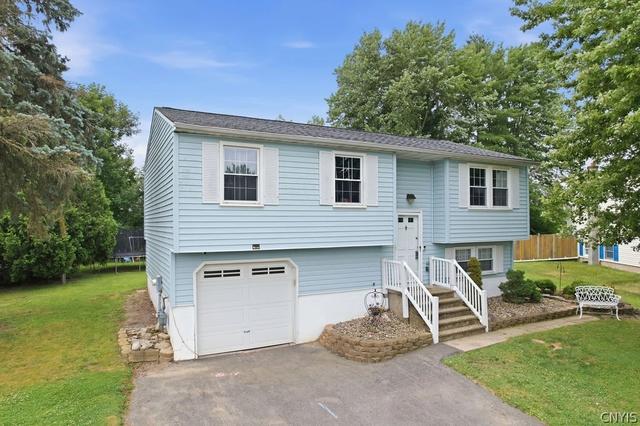 4006 Sandpiper Ln, Liverpool, NY 13090