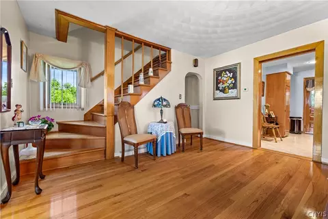 Entry Way - 360 Eureka Ave, Herkimer, NY 13350 photo 1 of 3