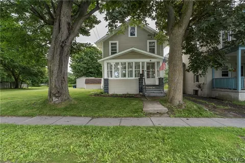 525 S Massey St, Watertown, NY 13601