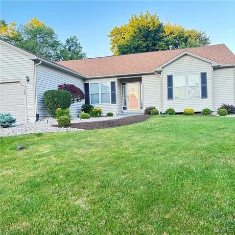 12 Orangewood Dr, Liverpool, NY 13090
