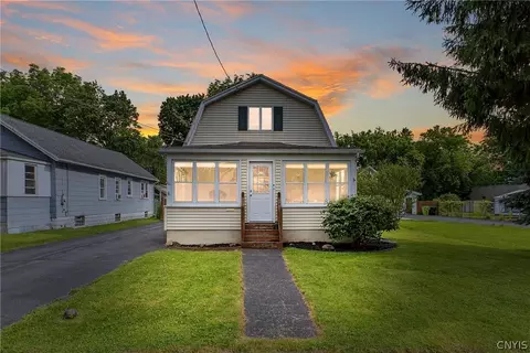 110 Earl Ave, Salina, NY 13211