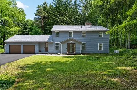 4866 Briarwood Ln, Manlius, NY 13104