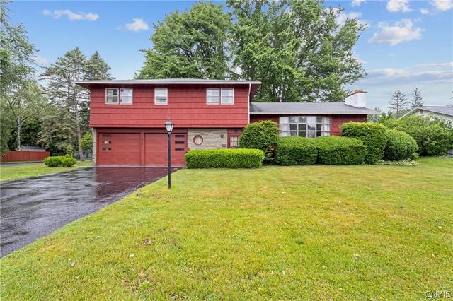 214 Colony Park Dr, Salina, NY 13088
