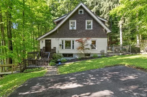 400 Richfield Ave, Syracuse, NY 13205