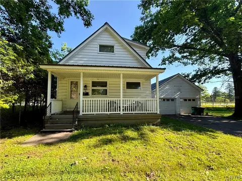 2 Phelps Ave, New Hartford, NY 13413