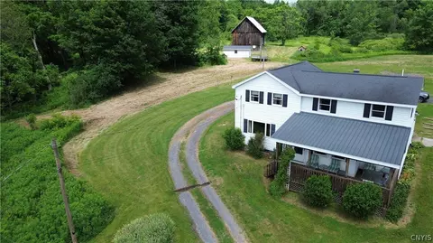 6635 Cooper St, Westmoreland, NY 13490