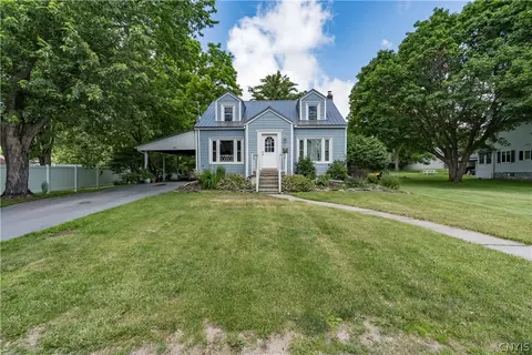 332 W Woodruff St, Watertown, NY 13601