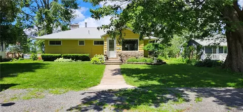 9044 Carlynne Dr, Lenox, NY 13032