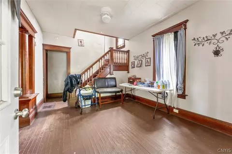 411 Craddock St, Syracuse, NY 13207 photo 5