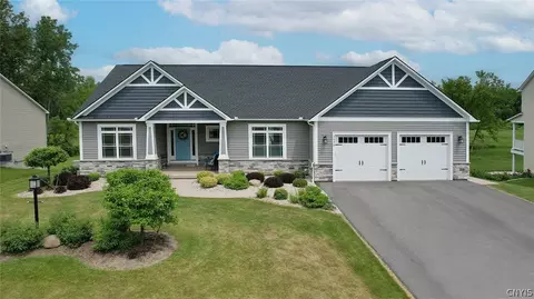 3036 Chillingham Way, Lysander, NY 13027