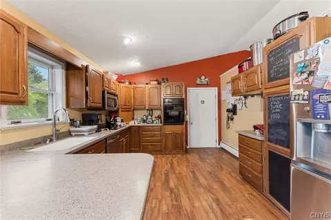 Kitchen - 87 Skyline Dr, Scriba, NY 13126 photo 1 of 4