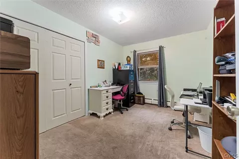 Bedroom - 87 Skyline Dr, Scriba, NY 13126 photo 5 of 7