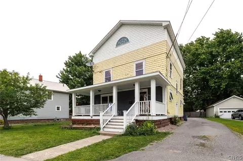 719 Gotham St, Watertown, NY 13601