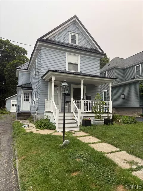 7 Vandenbosch Ave, Auburn, NY 13021