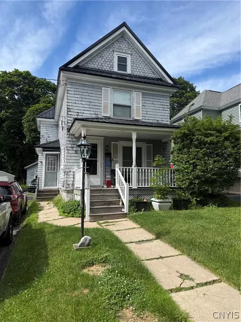 7 Vandenbosch Ave, Auburn, NY 13021