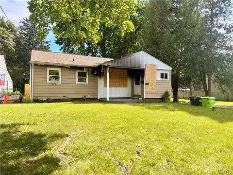 140 Campbell Rd, Salina, NY 13211