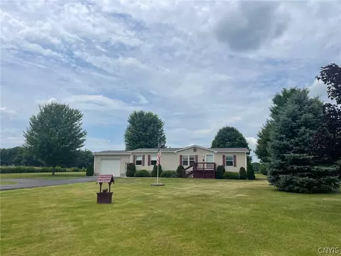 4825 Beacon Light Rd, Oneida, NY 13421