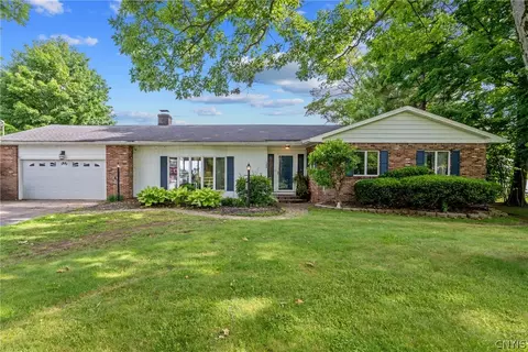 1384 State Route 49, Vienna, NY 13042