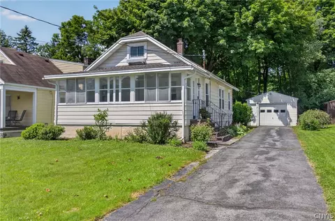 220 Windemere Rd, Geddes, NY 13219