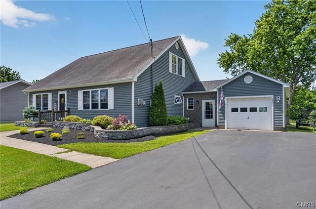 680 W 4th St S, Fulton, NY 13069