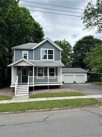 8 Delevan St, Auburn, NY 13021