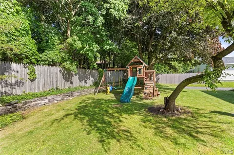 Exterior - 15 Drumlins Ter, Syracuse, NY 13224 photo 4 of 4