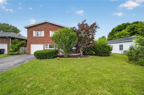 412 Swansea Ave, Salina, NY 13206