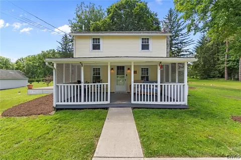 586 Stump Rd, Skaneateles, NY 13153