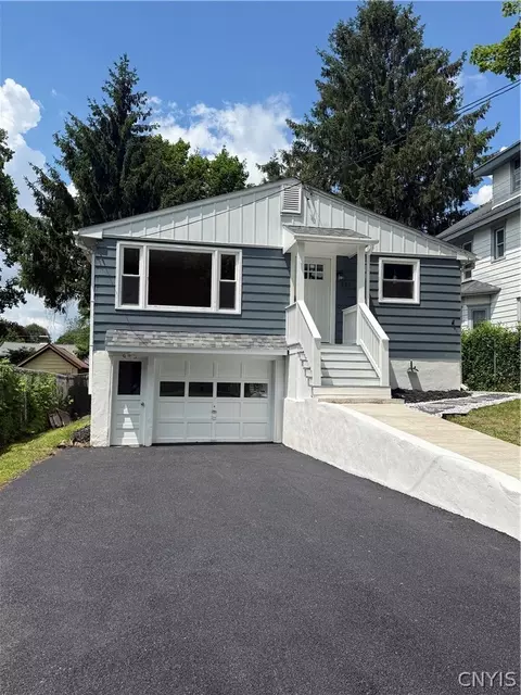 126 Aberdeen, Syracuse, NY 13206