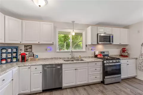 Kitchen - 13 Memory Ln, Syracuse, NY 13212 photo 3 of 3