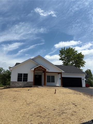 3525 Tall Tree Ln, Lysander, NY 13027