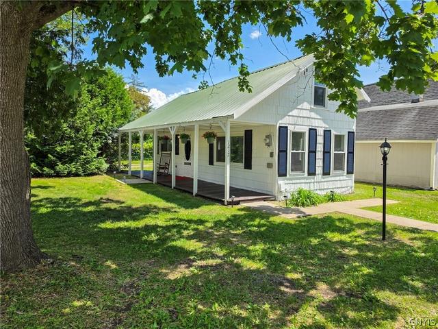 1212 Vienna Rd, Vienna, NY 13157