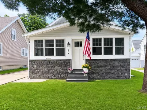 5 Dodd St, Whitestown, NY 13492